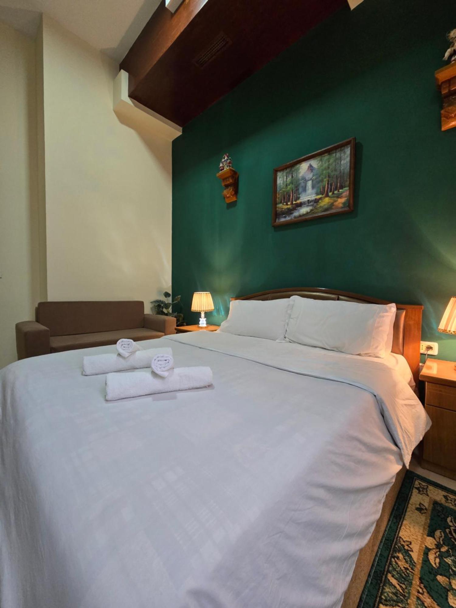 Bed & Breakfast Korani Tirana